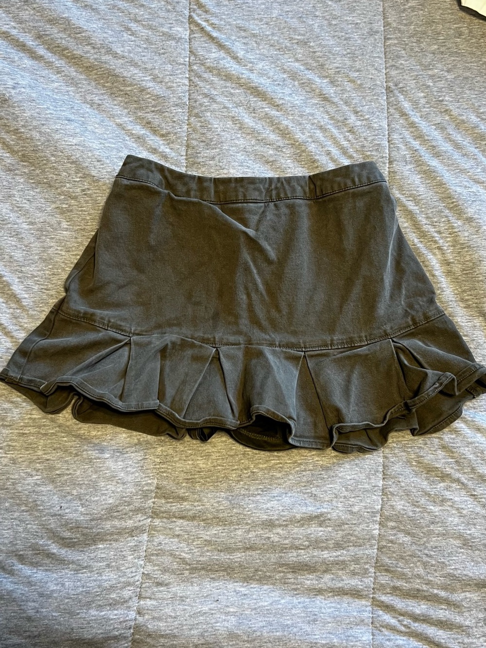 Treasure & Bond Ruffle-Hem Skirt in Charcoal Gray | Girls size M (8/10)